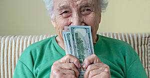 Seniors Everywhere Qualify For $275/month Grocery Benefit In 2023