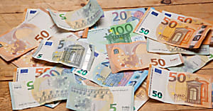 Investendo 250€ in Amazon CFDs potresti ottenere un secondo stipendio.